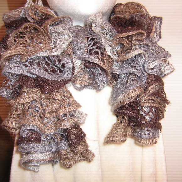 Ladies Scarves Set of 3 $5.00 AS AN ADD ON - Picture 4 of 6